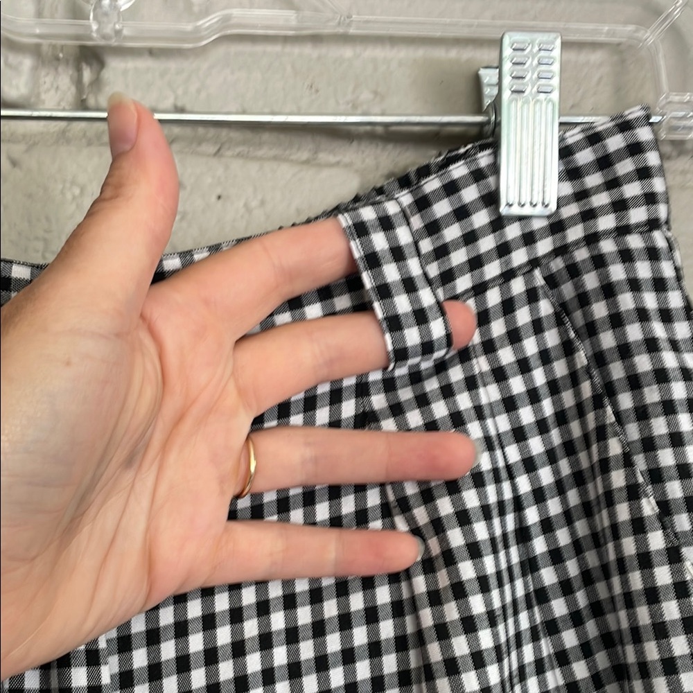 Vintage Black and White Checkered Plaid High Waist Pleated Shorts - Picture 8 of 11